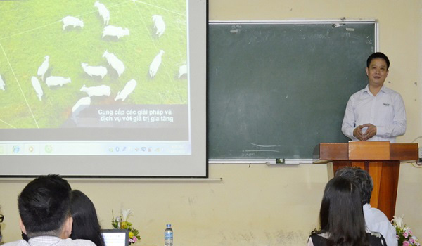 Tập đoàn Neovia: Tài trợ khóa học tiếng Anh cho sinh viên Khoa Chăn nuôi 