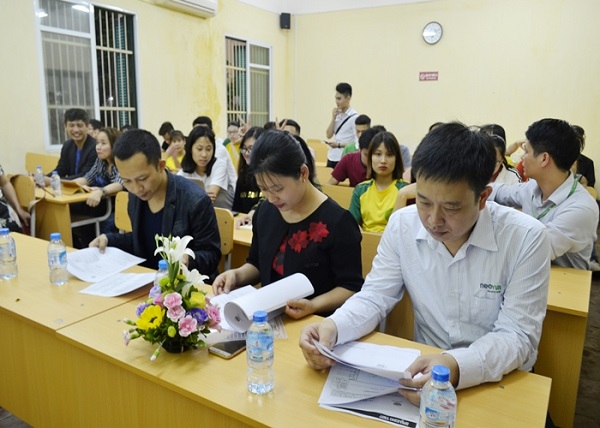 Tập đoàn Neovia: Tài trợ khóa học tiếng Anh cho sinh viên Khoa Chăn nuôi 