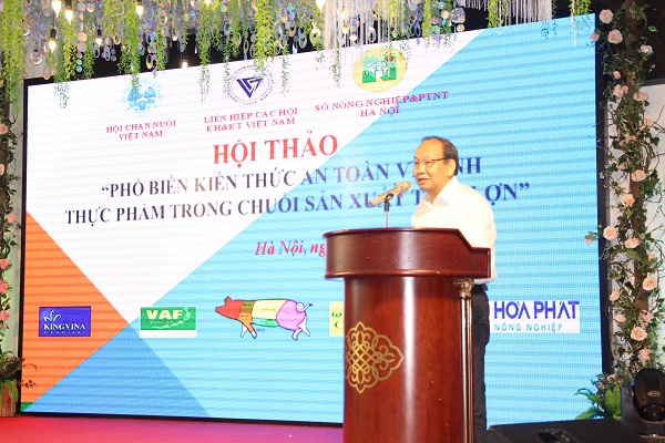 Phổ biến kiến thức về an toàn vệ sinh thực phẩm trong chuỗi sản xuất thịt lợn