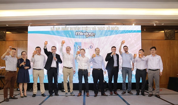 NEOVIA VIỆT NAM: Nhãn hiệu thức ăn cho mèo Blisk thay đổi nhãn hiệu và bao bì thành Minino Yum