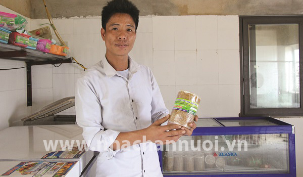 Nuôi lợn bằng giun quế, bỏng ngô Sơn Phú vượt “bão giá”
