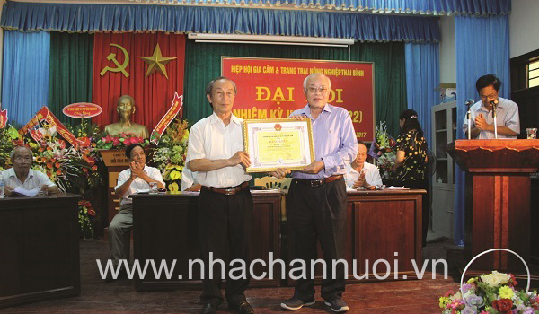 ong-quach-chu-tich-hiep-hoi-gia-cam-va-trang-trai-nong-nghiep-thai-binh-thuoc-hon-50-nam-tam-huyet-voi-nganh-chan-nuoi