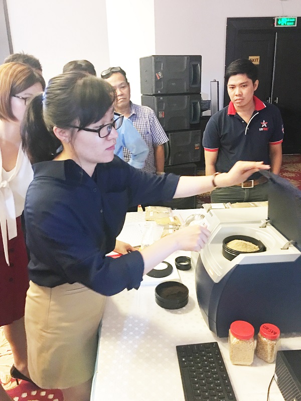 Upscience Việt Nam: Giới thiệu dịch vụ phân tích NIRS và các chất tạo đạm giả trong TĂCN