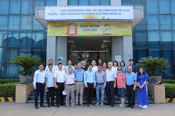 Hội Chăn nuôi Việt Nam: Thăm nhà máy sản xuất Thức ăn chăn nuôi Mavin Nghệ An