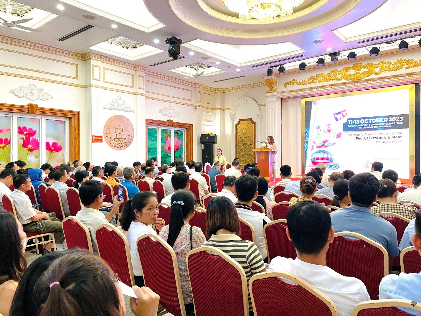 Nâng cao kiến thức chăn nuôi tại hội thảo đầu bờ Vietstock