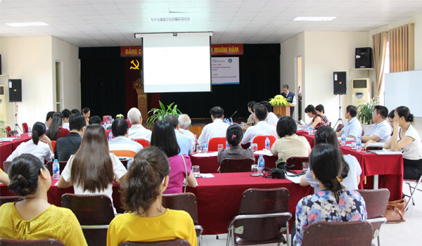 Quản lý sử dụng kháng sinh trong chăn nuôi và vai trò của lĩnh vực tư nhân